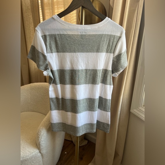 Old Navy Women Crew Neck Shirt | Extra Large - Picture 6 of 6